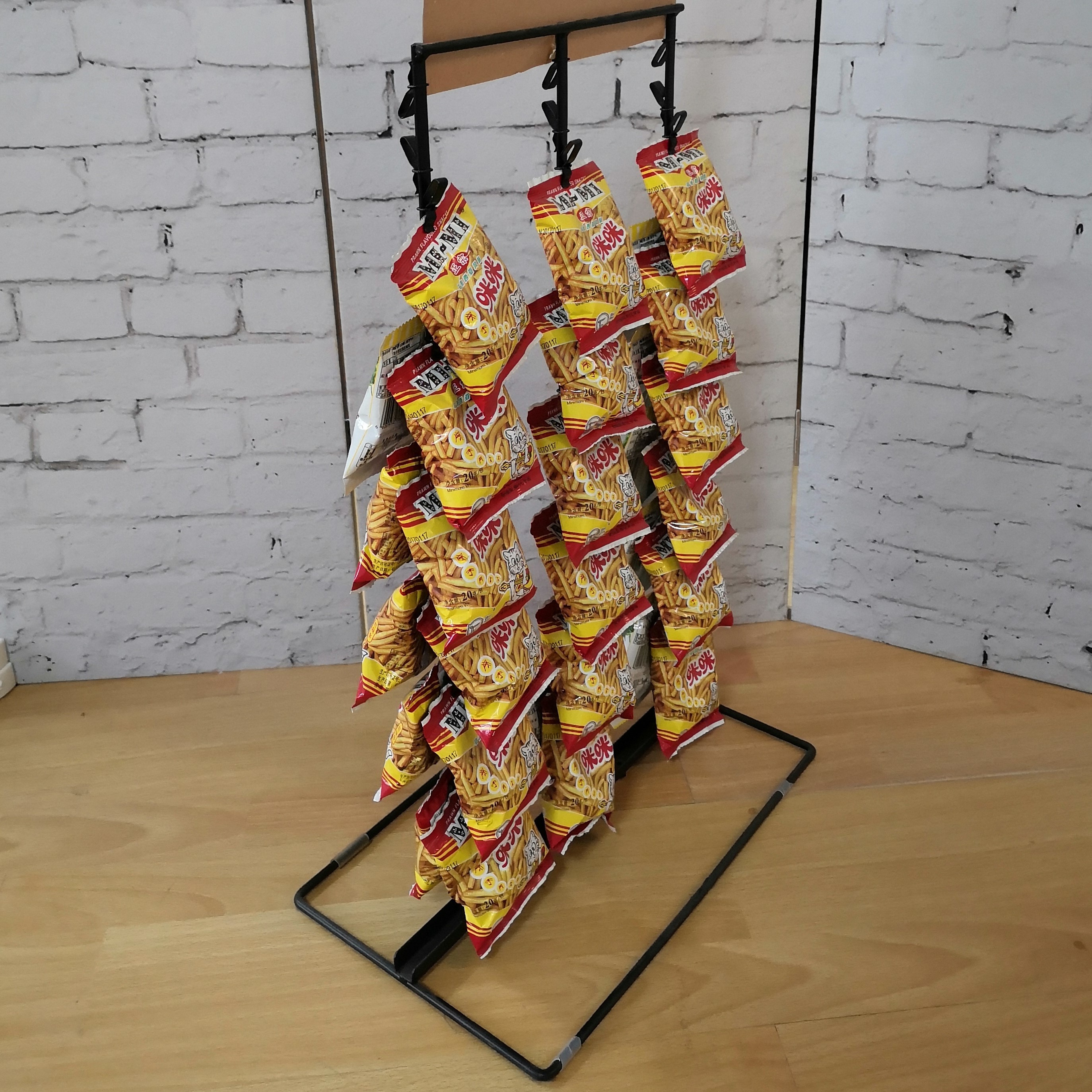 3 Strips Snake Potato Chip Clip Rack / Double Sides Food Hanging Chip Clip Display